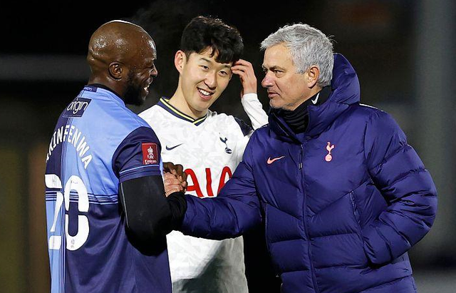 北京首钢训练开放日,转会期单刀错失引欢呼,足总杯在即,更衣室氛围转暖的简单介绍 北京首钢训练开放日,转会期单刀错失引欢呼,足总杯在即,更衣室氛围转暖的简单介绍